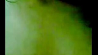 ಧರಿಸಿರುವ ಹೊಂಬಣ್ಣದ ವೇಶ್ಯೆ ಪೆಟ್ರೀಷಿಯಾ ಪೆಟೈಟ್ ಎರಡು ಕಪ್ಪು ಸ್ಟಡ್‌ಗಳಿಂದ ಫಕ್ ಆಗುತ್ತಾಳೆ